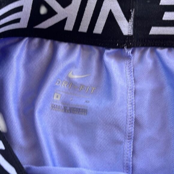 Nike women’s dri fit short size small - Picture 3 of 3